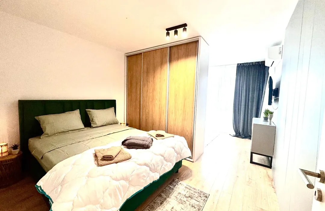 Coresi Studio Inn-1